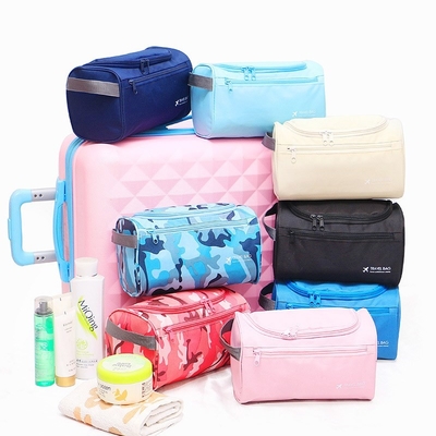 Organizador colgante Waterproof Travel del maquillaje del bolso del artículo de tocador de la ronda de la forma del barril