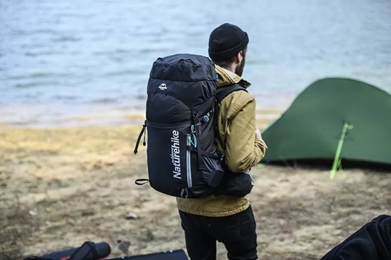 Montaña impermeable ligera de la mochila los 60cm del poliéster 0.1kg que emigra el bolso