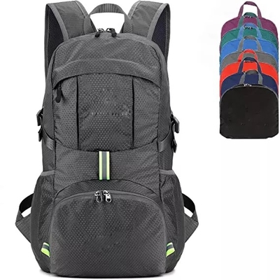 las mujeres 30L impermeabilizan caminar la mochila plegable ultraligera del viaje de la mochila 0.1kg