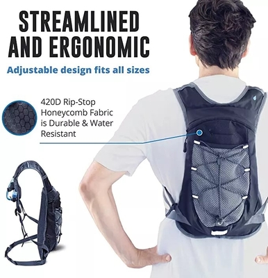 Hombres que viajan impermeables del chaleco ligero de la hidración de la mochila 0.1kg del ISO que caminan 2L